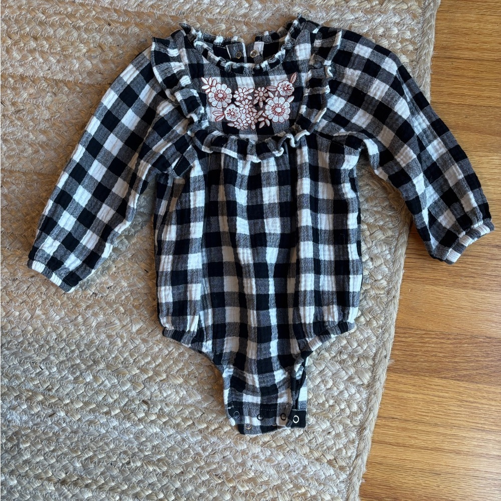 Cat&Jack - 18m old gauze cotton bodysuit. Like new